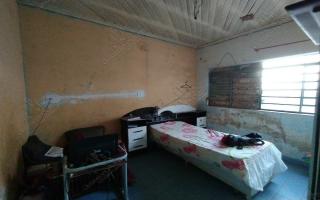 Casa para vender com 2 quartos, 352m² - 302