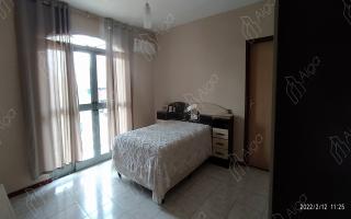 Casa para vender com 4 quartos, 249m² - 382