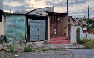 Casa para vender com 1 quarto, 290m² - 749