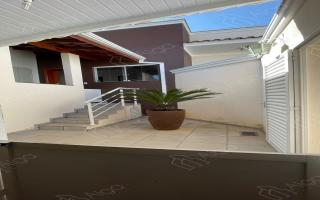 Casa para vender com 3 quartos, 300m² - 972