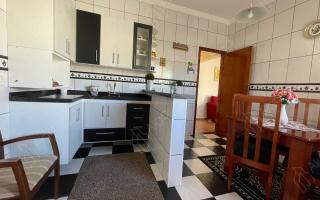 Casa para vender com 3 quartos, 300m² - 975