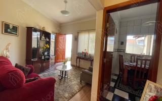 Casa para vender com 3 quartos, 300m² - 977