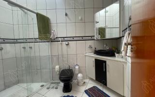 Casa para vender com 3 quartos, 300m² - 979