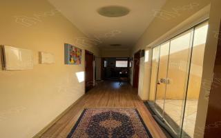 Casa para vender com 3 quartos, 300m² - 983