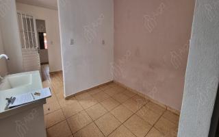 Casa para alugar com 1 quarto, 50m² - 1084