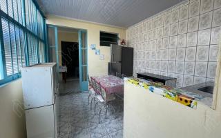 Casa para vender com 1 quarto, 130m² - 1387