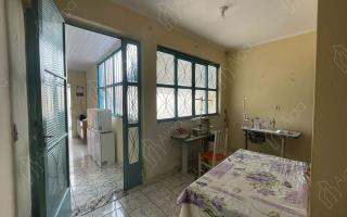 Casa para vender com 1 quarto, 130m² - 1390